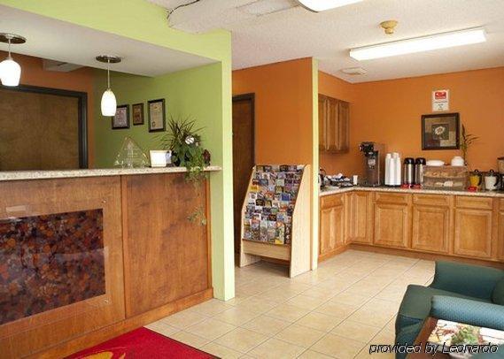 斯帕坦堡红屋顶酒店 内观 照片